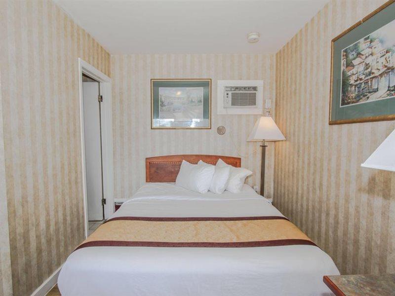 Canadas Best Value Inn Калгари Экстерьер фото