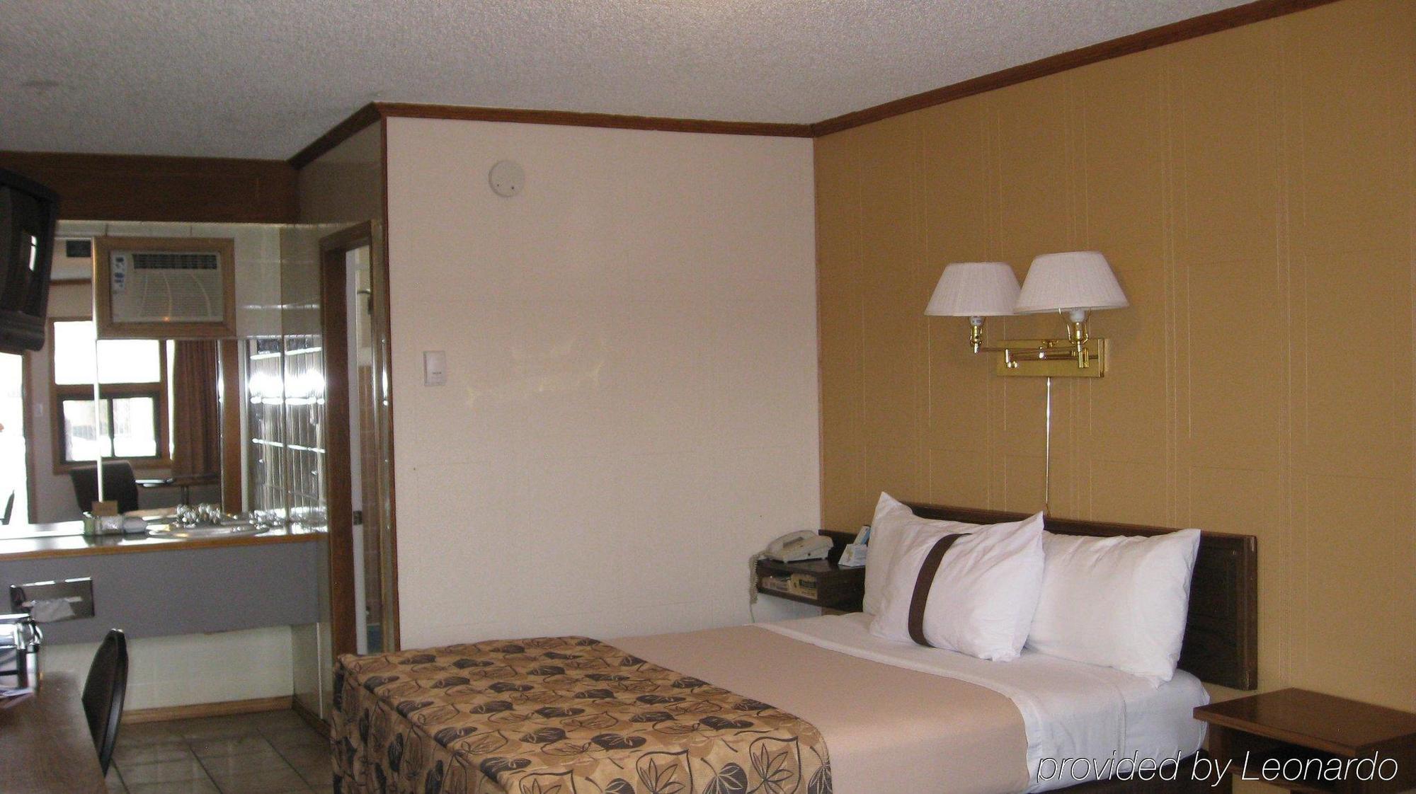Canadas Best Value Inn Калгари Номер фото