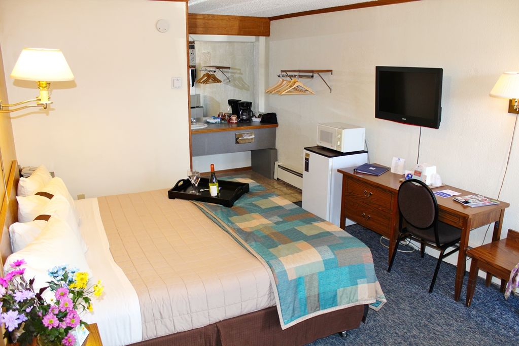 Canadas Best Value Inn Калгари Номер фото