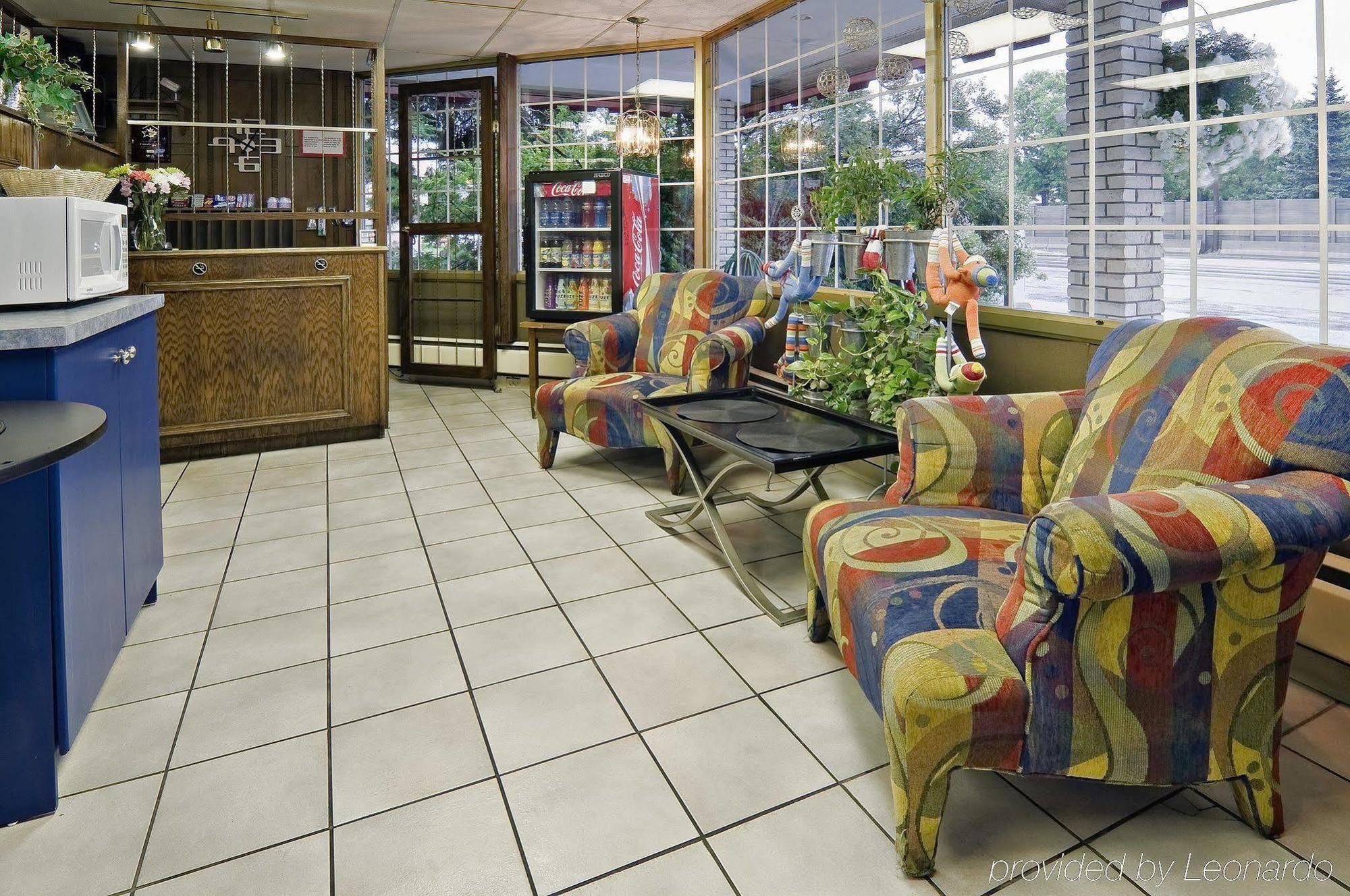 Canadas Best Value Inn Калгари Интерьер фото